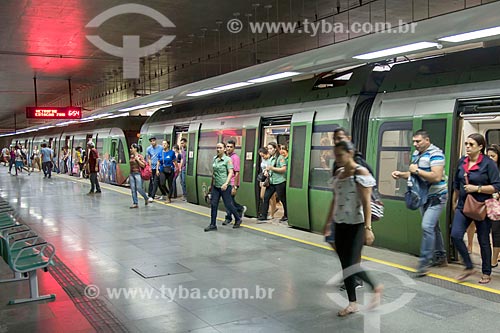  Passenger arriving - station of Fortaleza Subway  - Fortaleza city - Ceara state (CE) - Brazil