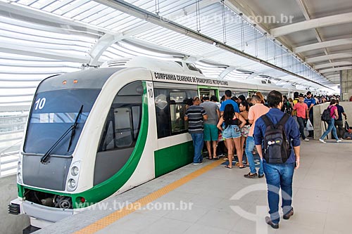  Passengers boarding - station of Fortaleza Subway  - Fortaleza city - Ceara state (CE) - Brazil