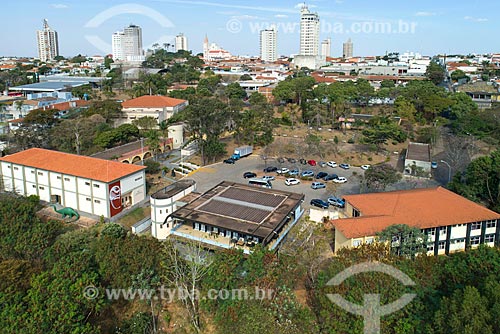  Picture taken with drone of the Museum of Paleontology of Monte Alto with buildings from the city center of Monte Alto in the background  - Monte Alto city - Sao Paulo state (SP) - Brazil