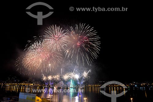  Fireworks show during the inauguration of the Lagoa Rodrigo de Freitas christmas tree  - Rio de Janeiro city - Rio de Janeiro state (RJ) - Brazil