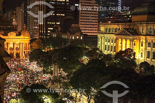  Top view of manifestation in favor of Fernando Haddad - presidential candidate for the Workers Party (PT) - opposite to Pedro Ernesto Palace (1923) - headquarters of Municipal Chamber of Rio de Janeiro city  - Rio de Janeiro city - Rio de Janeiro state (RJ) - Brazil