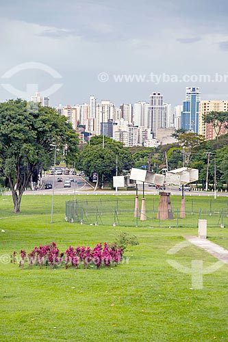  Replica of 14-bis - airplane designed by Alberto Santos Dumont - Bagatelle Field Square with buildings from the Santana neighborhood in the background  - Sao Paulo city - Sao Paulo state (SP) - Brazil