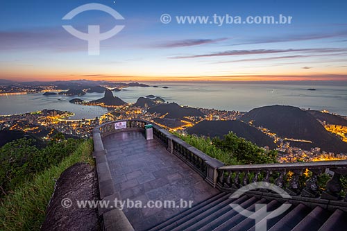  View of Sugarloaf and Botafogo Bay from Christ the Redeemer mirante during the dawn  - Rio de Janeiro city - Rio de Janeiro state (RJ) - Brazil