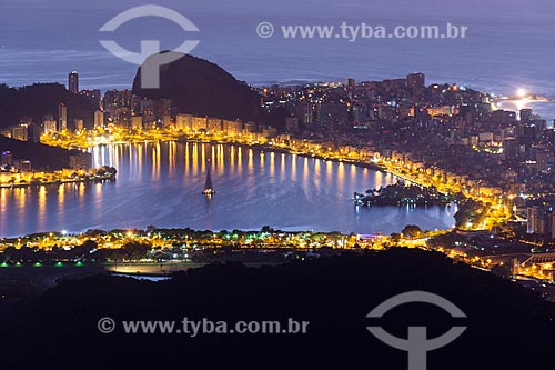  View of Rodrigo de Freitas Lagoon from the Rock of Proa (Rock of Prow) during the dawn  - Rio de Janeiro city - Rio de Janeiro state (RJ) - Brazil