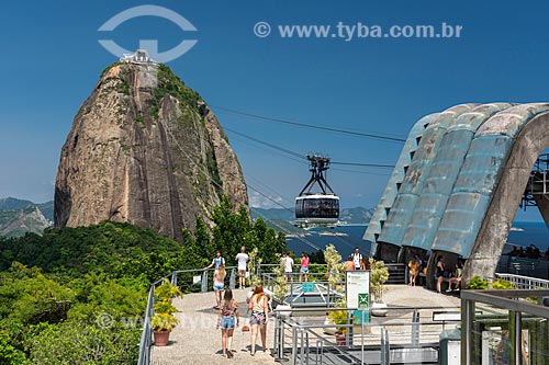  Cable car making the crossing between the Urca Mountain and Sugarloaf  - Rio de Janeiro city - Rio de Janeiro state (RJ) - Brazil