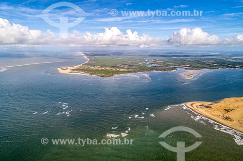  Picture taken with drone of the mouth of Sao Francisco River - Peba Cape with Piacabucu APA to the right - boundary between Sergipe and Alagoas states  - Piacabucu city - Alagoas state (AL) - Brazil
