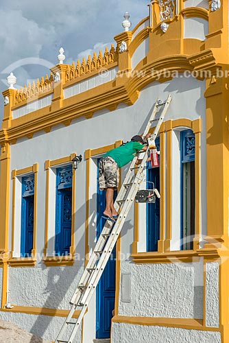  Historic house being painted - Sao Cristovao city historic center  - Sao Cristovao city - Sergipe state (SE) - Brazil