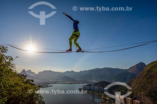  Practitioner of slackline - Cantagalo Hill  - Rio de Janeiro city - Rio de Janeiro state (RJ) - Brazil