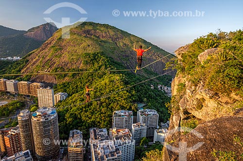  Practitioner of slackline - Cantagalo Hill  - Rio de Janeiro city - Rio de Janeiro state (RJ) - Brazil