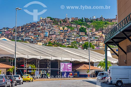  View of the Providencia Hill (Providence Hill) from Cidade do Samba Joaozinho Trinta (2006)  - Rio de Janeiro city - Rio de Janeiro state (RJ) - Brazil