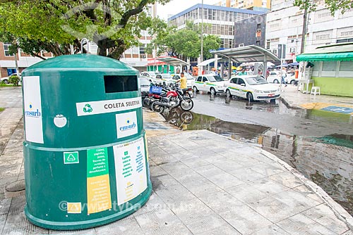  Trash can selective collection - Aracaju city center neighborhood  - Aracaju city - Sergipe state (SE) - Brazil