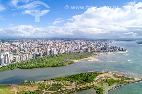  Picture taken with drone of the Poxim river mouth with the Sergipe River and the July Thirteen neighborhood in the background  - Aracaju city - Sergipe state (SE) - Brazil