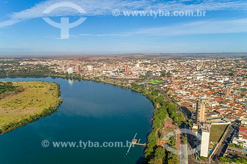  Picture taken with drone of the Paranaiba River waterfront - Itumbiara city - boundary between Goias and Minas Gerais states  - Itumbiara city - Goias state (GO) - Brazil