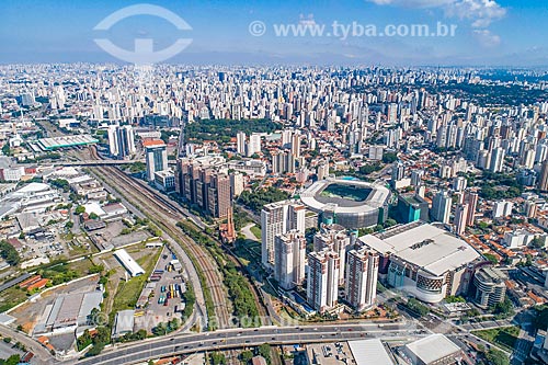  Picture taken with drone of the Pompeia Viaduct over of rails of CPTM with the Allianz Park - to the right - and the Fernando Costa Park - also known as Agua Branca Park - in the background  - Sao Paulo city - Sao Paulo state (SP) - Brazil