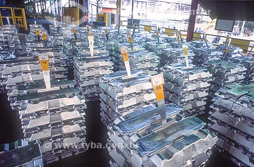  Aluminum processed by Alcoa - 2000s  - Pocos de Caldas city - Minas Gerais state (MG) - Brazil