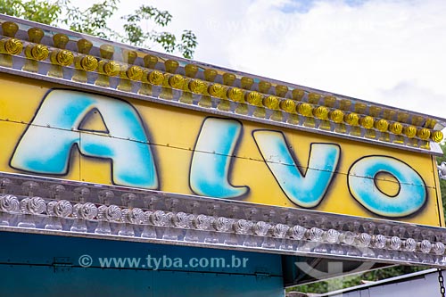  Detail of placard that says: Alvo (Target) - Luiz Gonzaga Northeast Traditions Centre  - Rio de Janeiro city - Rio de Janeiro state (RJ) - Brazil