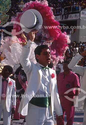  Parade of Gremio Recreativo Escola de Samba Estacao Primeira de Mangueira Samba School - singer Chico Buarque during parade - Plot in 1987 - In the realm of words, Carlos Drummond de Andrade  - Rio de Janeiro city - Rio de Janeiro state (RJ) - Brazil