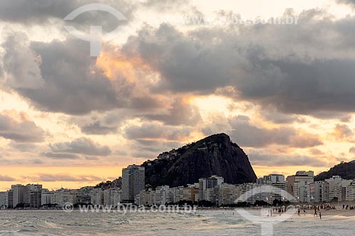  View of Copacabana neighborhood during the sunset with the Cabritos Mountain (Kid Goat Mountain) from the Leme Beach  - Rio de Janeiro city - Rio de Janeiro state (RJ) - Brazil
