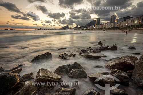  View of waterfront of Leme Beach and Copacabana Beach during the sunset  - Rio de Janeiro city - Rio de Janeiro state (RJ) - Brazil