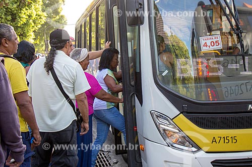 Passengers boarding bus near to Central do Brasil Train Station  - Rio de Janeiro city - Rio de Janeiro state (RJ) - Brazil