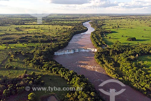  Picture taken with drone of the Salto Manoel Franco Waterfall - Claro River  - Cacu city - Goias state (GO) - Brazil