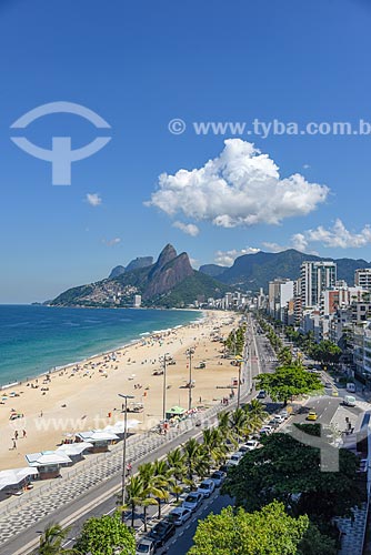  View of the Ipanema Beach waterfront with the Morro Dois Irmaos (Two Brothers Mountain) and the Rock of Gavea in the background  - Rio de Janeiro city - Rio de Janeiro state (RJ) - Brazil