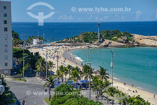  View of the Arpoador Beach waterfront with the Arpoador Stone in the background  - Rio de Janeiro city - Rio de Janeiro state (RJ) - Brazil