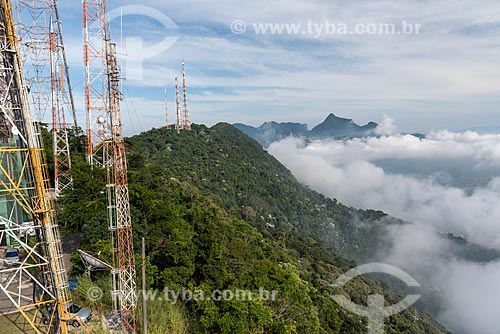  Telecommunication towers - Sumare Mountain with the Bico do Papagaio Mountain in the background  - Rio de Janeiro city - Rio de Janeiro state (RJ) - Brazil