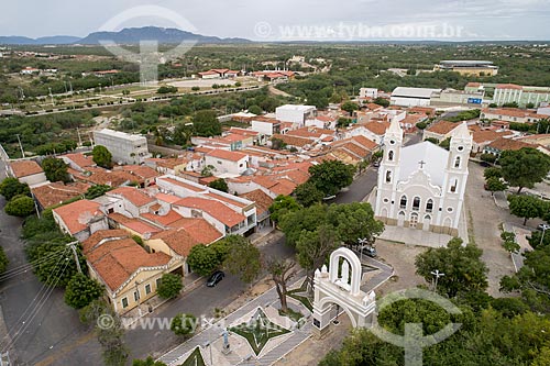  Picture taken with drone of the Cathedral of Saint Anne (1785) and Arc de Triomphe - Monsenhor Walfredo Gurgel Square  - Caico city - Rio Grande do Norte state (RN) - Brazil