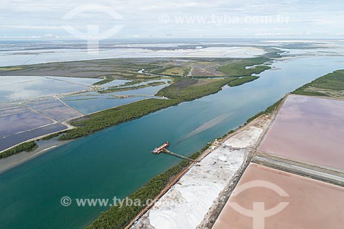  Picture taken with drone of the loading ferry with salt - Piranhas-Açu River  - Macau city - Rio Grande do Norte state (RN) - Brazil