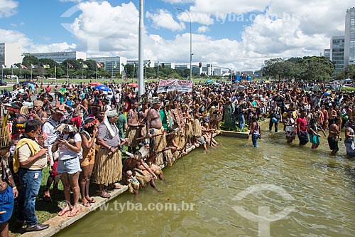  Demonstration against the municipalization of indigenous health and change from FUNAI to the Ministry of Agriculture during the 15th Free Land Camp  - Brasilia city - Distrito Federal (Federal District) (DF) - Brazil