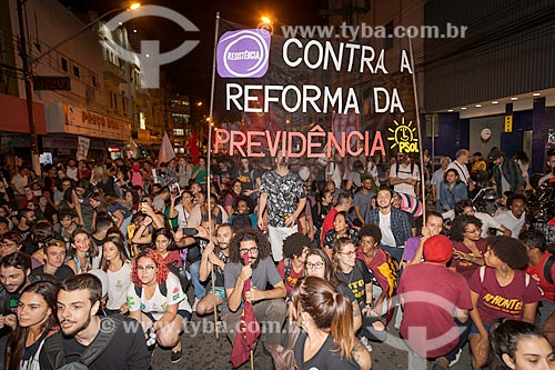  Manifestation against cuts (contingency) of funds to university education  - Juiz de Fora city - Minas Gerais state (MG) - Brazil
