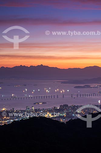  View of the dawn - Rio-Niteroi Bridge from Sumare Mountain  - Rio de Janeiro city - Rio de Janeiro state (RJ) - Brazil