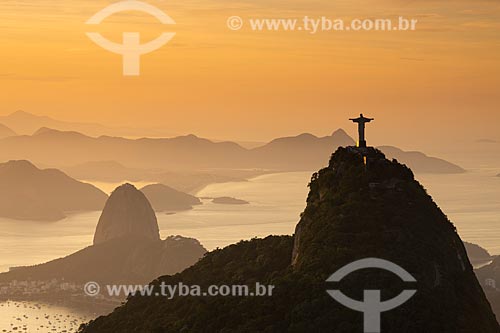  View of the dawn - Christ the Redeemer with the Sugarloaf in the background from Sumare Mountain  - Rio de Janeiro city - Rio de Janeiro state (RJ) - Brazil