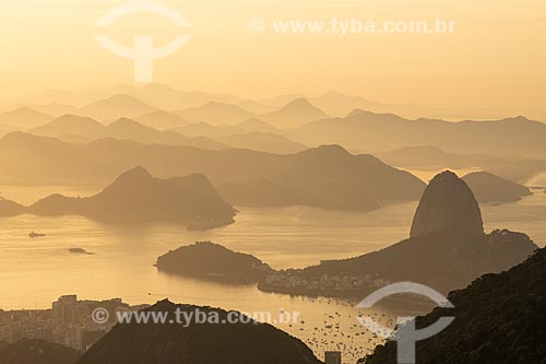  View of the dawn - Sugarloaf from Sumare Mountain  - Rio de Janeiro city - Rio de Janeiro state (RJ) - Brazil