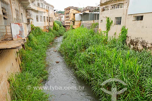  Polluted canal by irregular dumping of domestic sewage near to Comendador Jacinto Soares Souza Lima Avenue  - Uba city - Minas Gerais state (MG) - Brazil