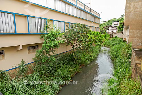  Polluted canal by irregular dumping of domestic sewage near to Comendador Jacinto Soares Souza Lima Avenue  - Uba city - Minas Gerais state (MG) - Brazil