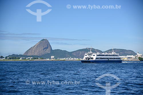  Barge that makes crossing between Rio de Janeiro and Niteroi - Guanabara Bay - with the Sugarloaf in the background  - Rio de Janeiro city - Rio de Janeiro state (RJ) - Brazil