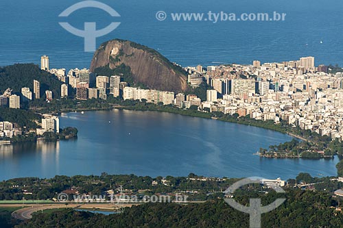  View of Rodrigo de Freitas Lagoon from the Rock of Proa (Rock of Prow)  - Rio de Janeiro city - Rio de Janeiro state (RJ) - Brazil