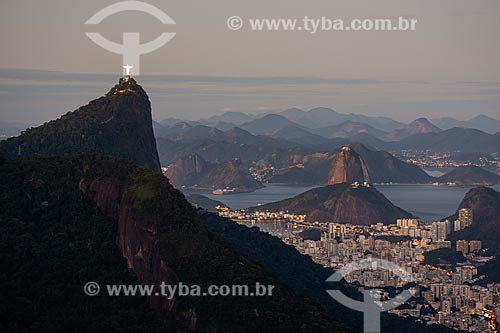  View of Christ the Redeemer and Sugarloaf from the Rock of Proa (Rock of Prow) during the sunset  - Rio de Janeiro city - Rio de Janeiro state (RJ) - Brazil