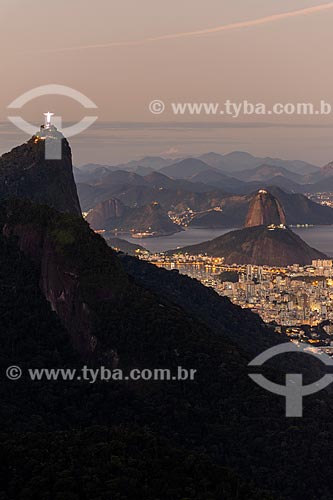  View of Christ the Redeemer and Sugarloaf from the Rock of Proa (Rock of Prow) during the sunset  - Rio de Janeiro city - Rio de Janeiro state (RJ) - Brazil