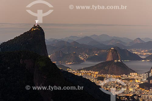  View of Christ the Redeemer and Sugarloaf from the Rock of Proa (Rock of Prow) during the sunset  - Rio de Janeiro city - Rio de Janeiro state (RJ) - Brazil