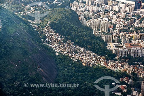  Aerial photo of the Santa Marta Slum  - Rio de Janeiro city - Rio de Janeiro state (RJ) - Brazil