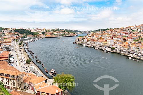  View of snippet of the Douro River with the Vila Nova de Gaia city - to the left - and Porto city - to the right  - Porto city - Porto district - Portugal