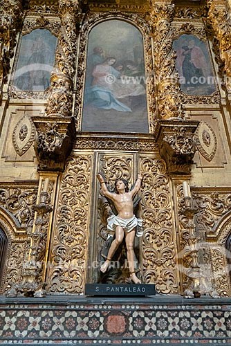  Side altar of the Porto Cathedral (Our Lady of Assumption Church) - 1737  - Porto city - Porto district - Portugal