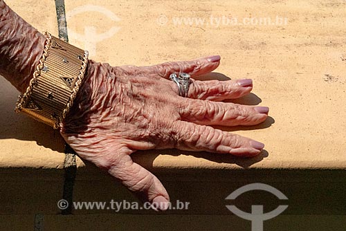  Detail of old woman hands  - Berlin city - Berlin state - Germany