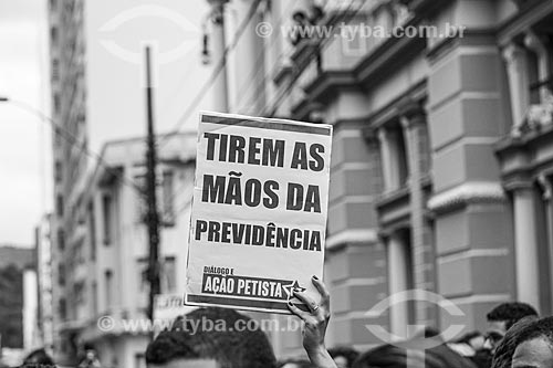  Manifestation against cuts (contingency) of funds to university education  - Juiz de Fora city - Minas Gerais state (MG) - Brazil