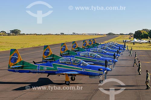 Airplanes of Smoke Squadron taxiing - runway of the Teacher Eribelto Manoel Reino State Airport (1959)  - Sao Jose do Rio Preto city - Sao Paulo state (SP) - Brazil