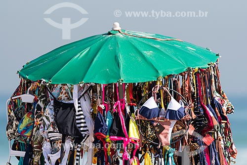  Street vendor of bikini - Barra da Tijuca Beach  - Rio de Janeiro city - Rio de Janeiro state (RJ) - Brazil