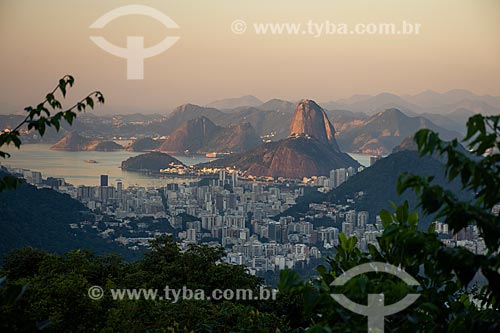  View of Sugarloaf from the mirante of Vista Chinesa (Chinese View) during the sunset  - Rio de Janeiro city - Rio de Janeiro state (RJ) - Brazil